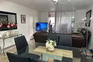8021 N Sunrise Lakes Dr, Sunrise, FL 33322 - Photo 9