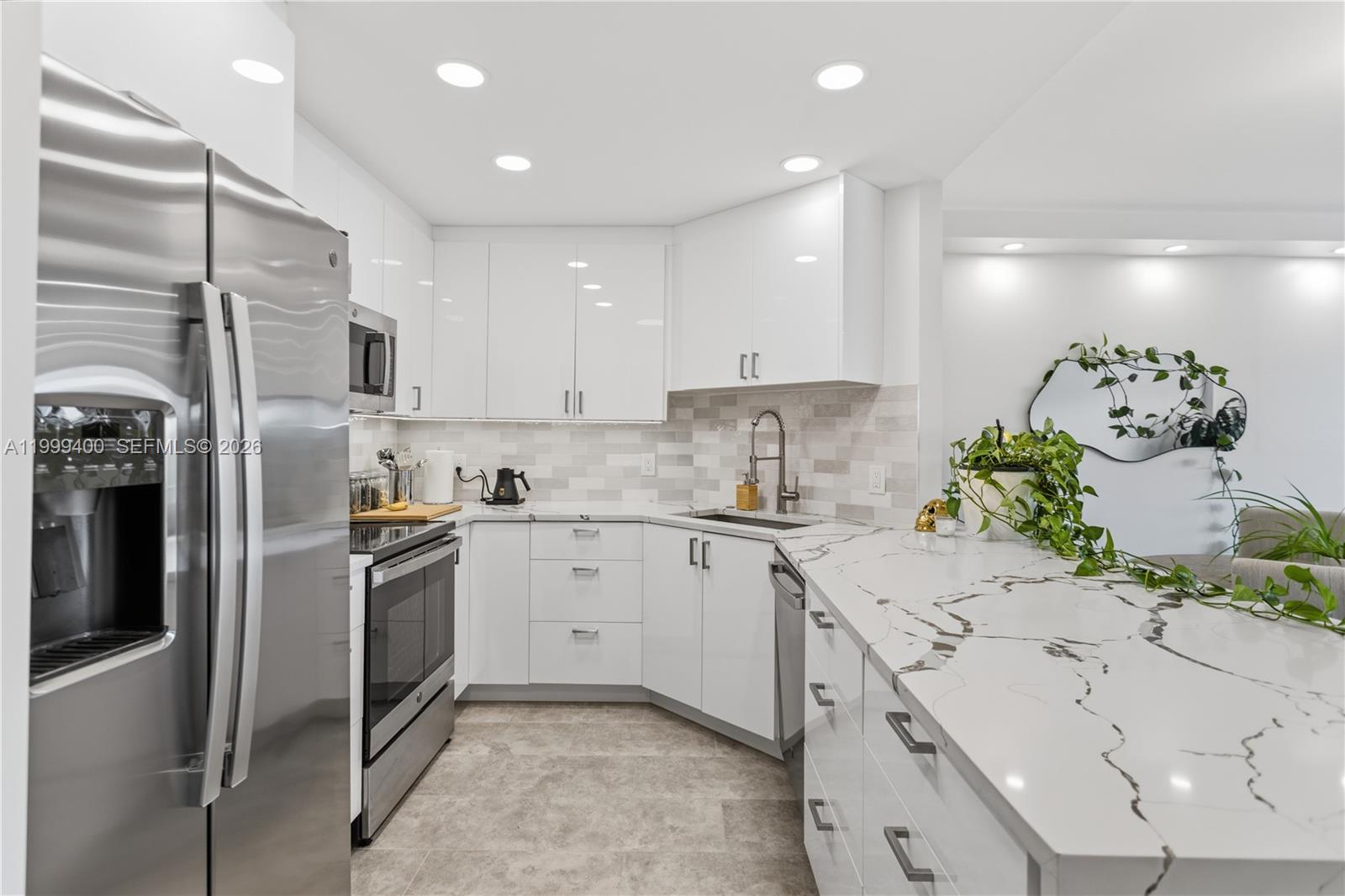 340 Sunset Dr #407 - 340 Sunset Dr #407, Fort Lauderdale, FL 33301 Luxury Property | Jose Angel Pina