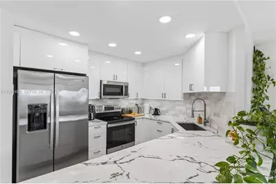 340 Sunset Dr #407, Fort Lauderdale, FL 33301 - Photo 13
