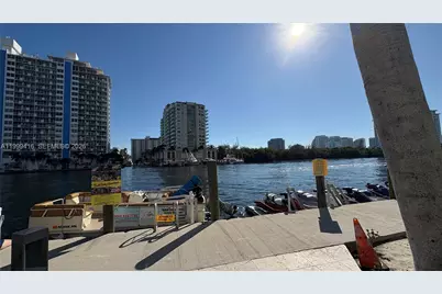 2670 E Sunrise Blvd #309, Fort Lauderdale, FL 33304 - Photo 17