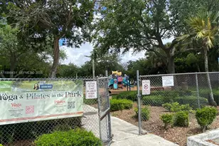 1855 NE 121st St, North Miami, FL 33181 - Photo 27