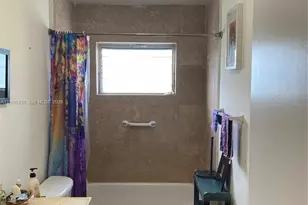 1855 NE 121st St, North Miami, FL 33181 - Photo 15