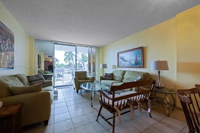 1800 NW 24th Ave #220, Miami, FL 33125 - Photo 3