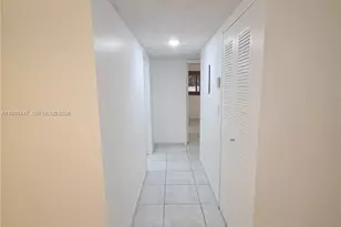 823 NE 199th St, Miami, FL 33179 - Photo 15