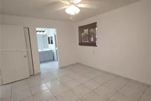 823 NE 199th St, Miami, FL 33179 - Photo 27