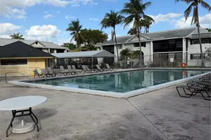 823 NE 199th St, Miami, FL 33179 - Photo 25