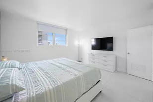 4001 S Ocean Dr, Hollywood, FL 33019 - Photo 11