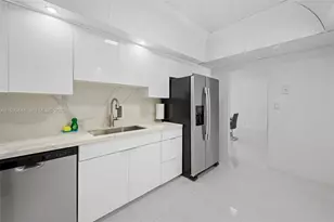 4001 S Ocean Dr, Hollywood, FL 33019 - Photo 9