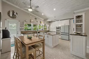200 Blossom Ln, Palm Beach Shores, FL 33404 - Photo 3