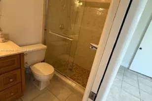 8075 SW 107th Ave, Miami, FL 33173 - Photo 29