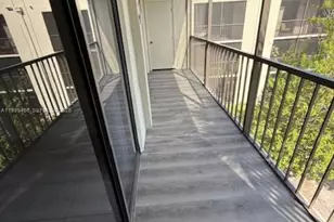8075 SW 107th Ave, Miami, FL 33173 - Photo 39
