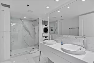 1200 Brickell Bay Dr, Miami, FL 33131 - Photo 3