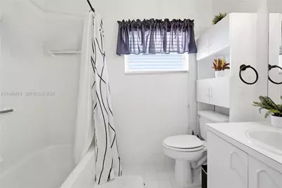 18427 NW 9th Ct, Pembroke Pines, FL 33029 - Photo 9