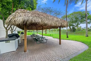 19501 W Country Club Dr, Aventura, FL 33180 - Photo 25