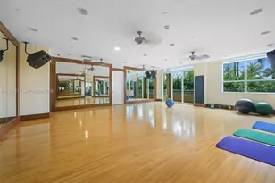 19501 W Country Club Dr, Aventura, FL 33180 - Photo 17