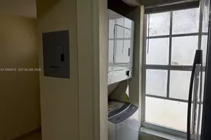 2310 W 60th St, Hialeah, FL 33016 - Photo 11