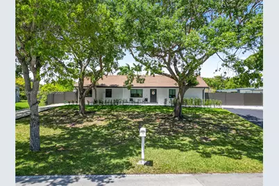 18462 SW 88th Pl, Cutler Bay, FL 33157 - Photo 1