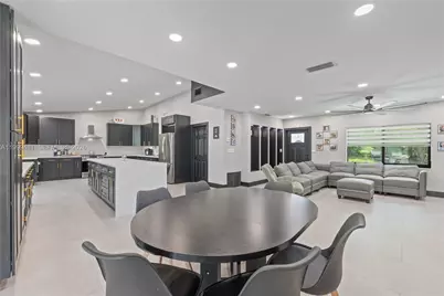 18462 SW 88th Pl, Cutler Bay, FL 33157 - Photo 9