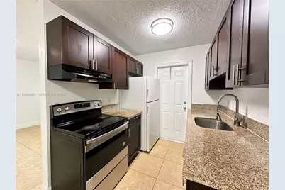 2900 NE 17th Ave #209, Pompano Beach, FL 33064 - Photo 5