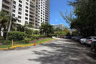 18151 NE 31st Ct, Aventura, FL 33160 - Photo 23