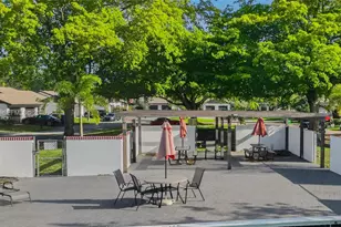 6445 W Pinehurst Cir W, Tamarac, FL 33321 - Photo 31