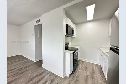 2325 Arthur St #9, Hollywood, FL 33020 - Photo 3