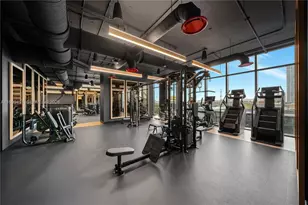 20 NE 11th St, Miami, FL 33132 - Photo 29