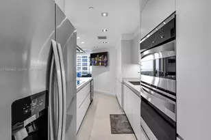 4775 Collins Ave, Miami Beach, FL 33140 - Photo 7