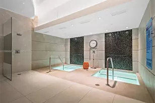 1010 Brickell Ave, Miami, FL 33131 - Photo 37