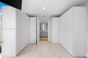 1010 Brickell Ave, Miami, FL 33131 - Photo 13