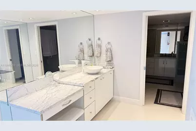 19707 Turnberry Way #TH-6, Aventura, FL 33180 - Photo 13