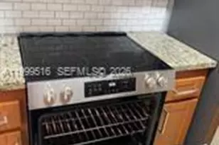 301 SW 135th Ave, Pembroke Pines, FL 33027 - Photo 3