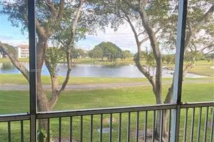 301 SW 135th Ave, Pembroke Pines, FL 33027 - Photo 1