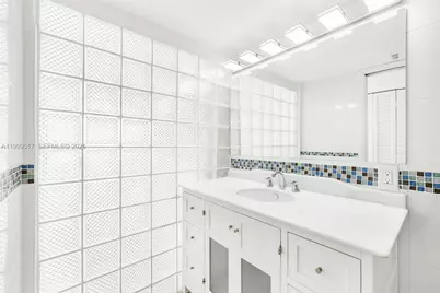 1420 Brickell Bay Dr #1401A, Miami, FL 33131 - Photo 31