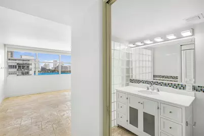 1420 Brickell Bay Dr #1401A, Miami, FL 33131 - Photo 35