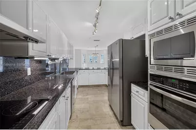 1413 Sunset Harbour Dr #209, Miami Beach, FL 33139 - Photo 13