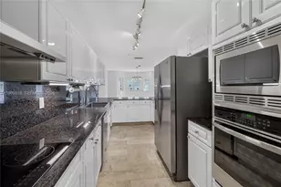 1413 Sunset Harbour Dr, Miami Beach, FL 33139 - Photo 13