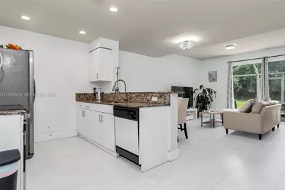 1492 Veracruz Ln #4-4, Weston, FL 33327 - Photo 5