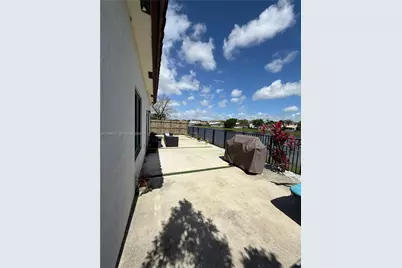 2481 NE 2nd Dr #2481, Homestead, FL 33033 - Photo 9