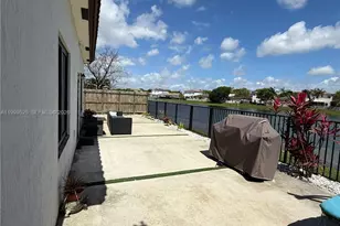 2481 NE 2nd Dr, Homestead, FL 33033 - Photo 9