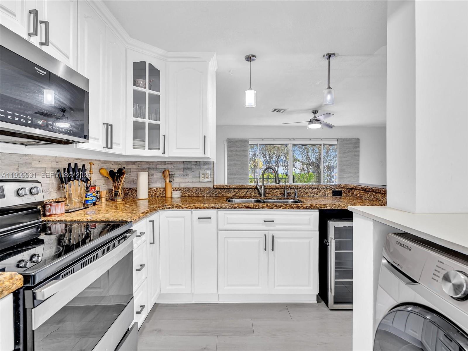 3804 NW 121st Ave - 3804 NW 121st Ave, Sunrise, FL 33323 Luxury Property | Jose Angel Pina