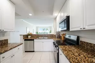 26 Royal Palm Way, Boca Raton, FL 33432 - Photo 5