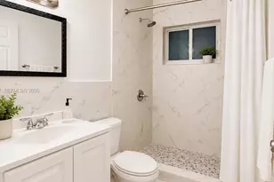 5549 NE Miami Ct, Miami, FL 33137 - Photo 9