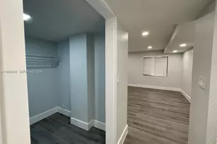 4725 SW 62nd Ave, Davie, FL 33314 - Photo 9