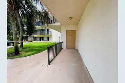 4725 SW 62nd Ave #103, Davie, FL 33314 - Photo 19