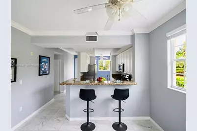 26 Royal Palm Way #201, Boca Raton, FL 33432 - Photo 3