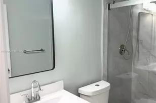 5888 W 25th Ct, Hialeah, FL 33016 - Photo 41