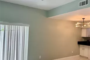 5888 W 25th Ct, Hialeah, FL 33016 - Photo 17