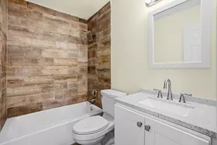 7604 SW Sw 10th Ct, North Lauderdale, FL 33068 - Photo 9