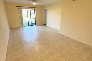 21904 Lake Forest Cir, Boca Raton, FL 33433 - Photo 3